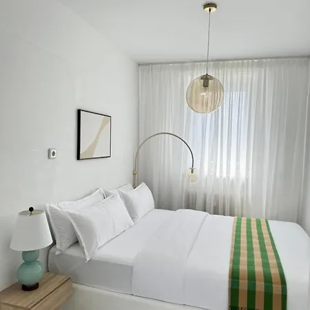 Stylish And Modern 2-room In Center شقة *