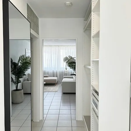 Stylish And Modern 2-room In Center شقة وبرتال